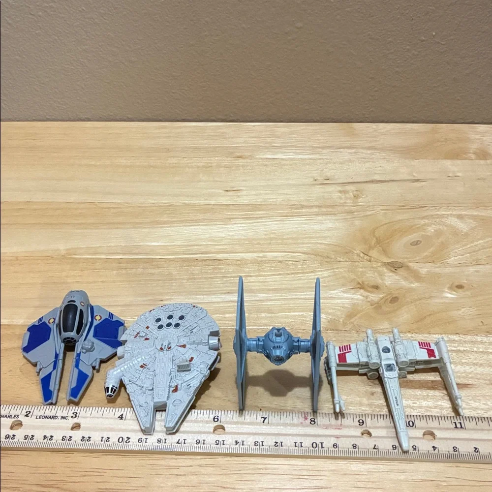 Star Wars Spaceship Toy Set of 4 - Picture 5 of 5